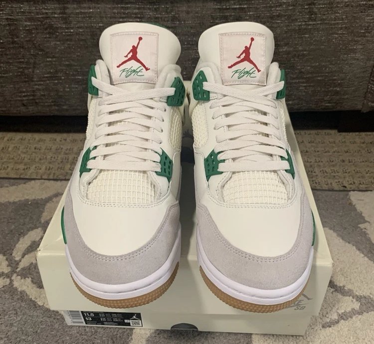 Air Jordan 4 Retro Sb Pine Green