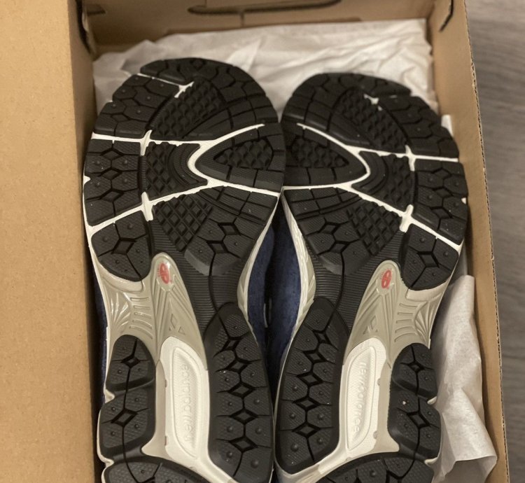 New Balance Protection Pack 2002r Navy 11 5m Brand New