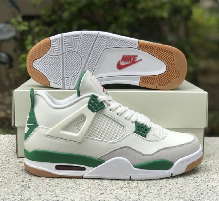 Air Jordan 4 Retro Sb Pine Green