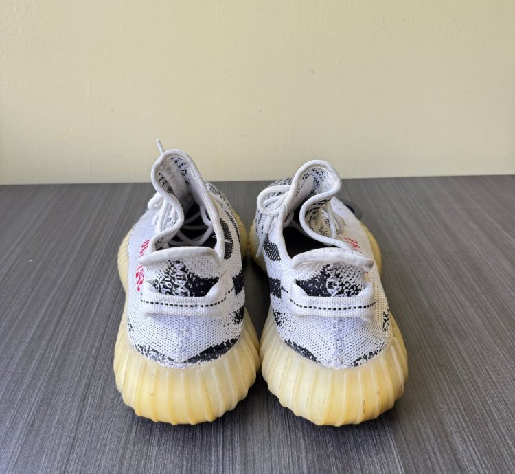 Adidas Yeezy Boost 350 V2 Zebra 2017 Sz 11 Used