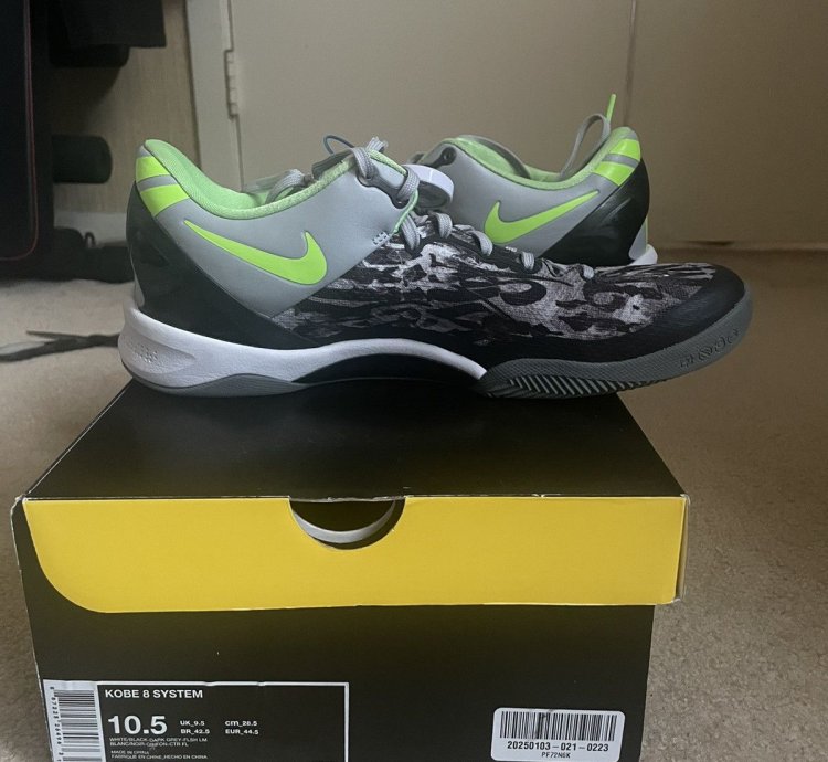Nike Kobe 8 Graffiti