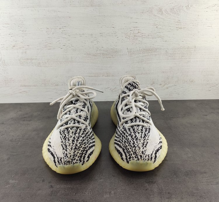 Adidas Yeezy Boost 350 V2 Zebra Sneakers