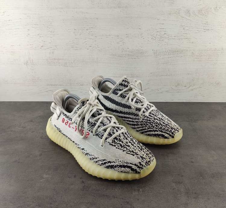 Adidas Yeezy Boost 350 V2 Zebra Sneakers