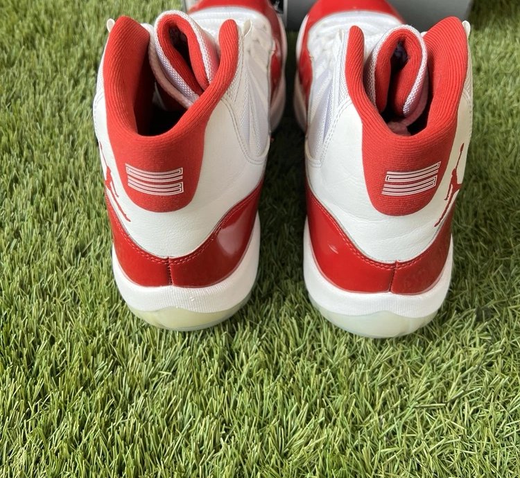 Air Jordan 11 Retro Cherry