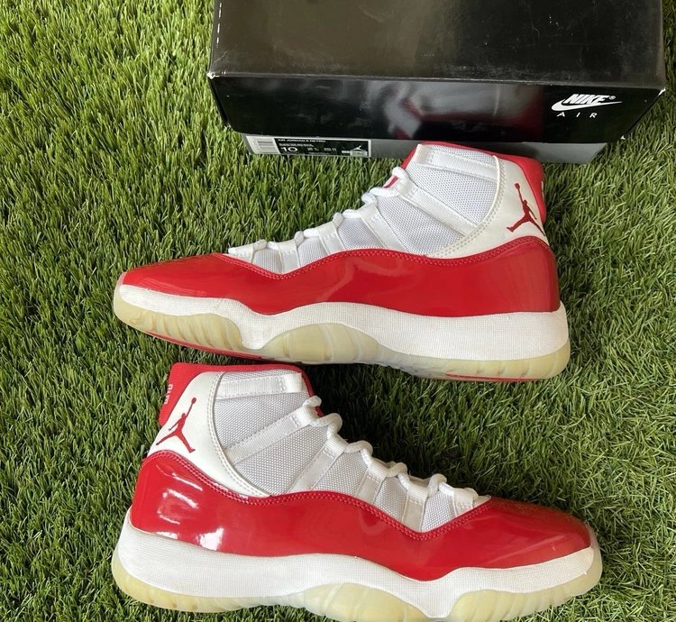 Air Jordan 11 Retro Cherry