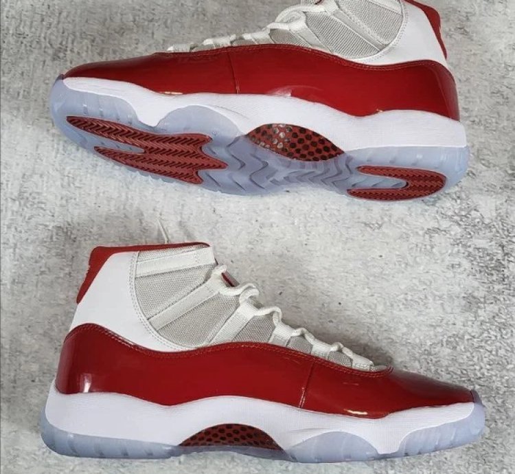 Air Jordan 11 Retro Cherry