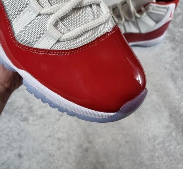 Air Jordan 11 Retro Cherry