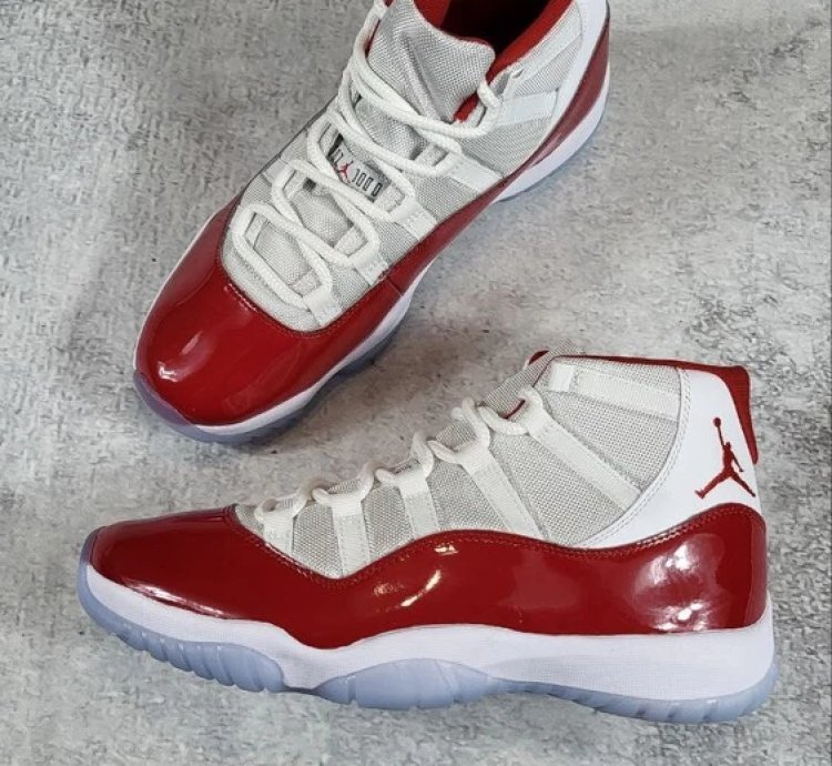Air Jordan 11 Retro Cherry