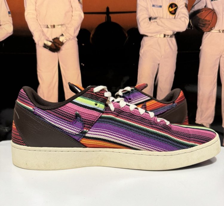 Nike Kobe 8 Nsw Lifestyle Mexican Blanket Sz 10 582552-800