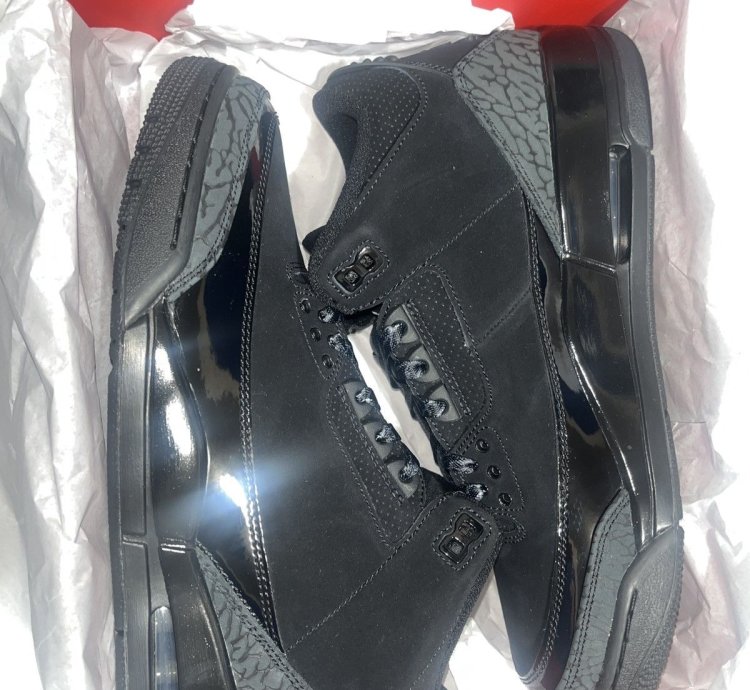 Retro Jordan 3 Black Cat
