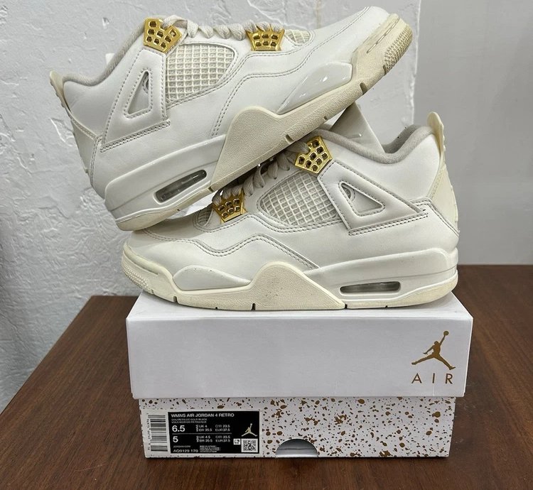 Air Jordan 4 Retro Metallic Gold