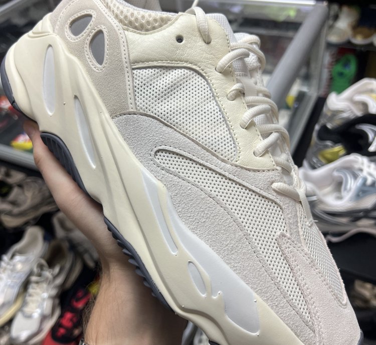 Adidas Yeezy Boost 700 Analog Size 12 Brand New