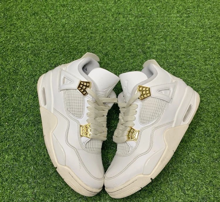 Air Jordan 4 Retro Metallic Gold
