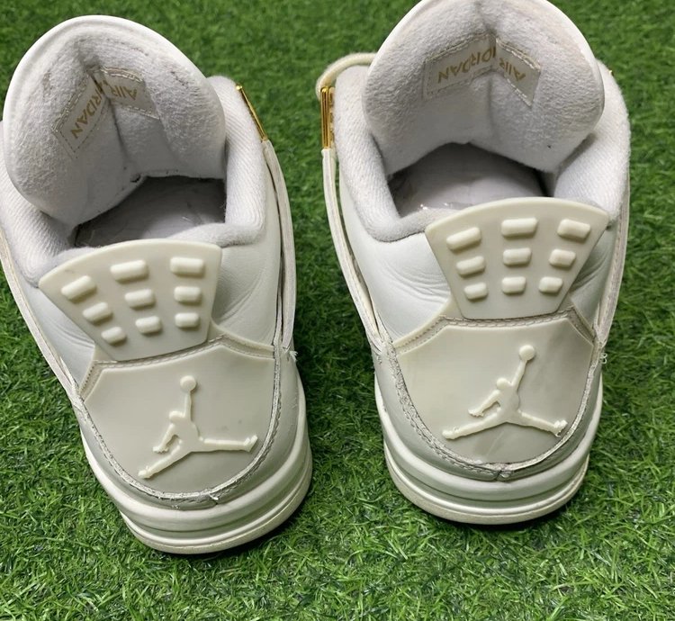 Air Jordan 4 Retro Metallic Gold