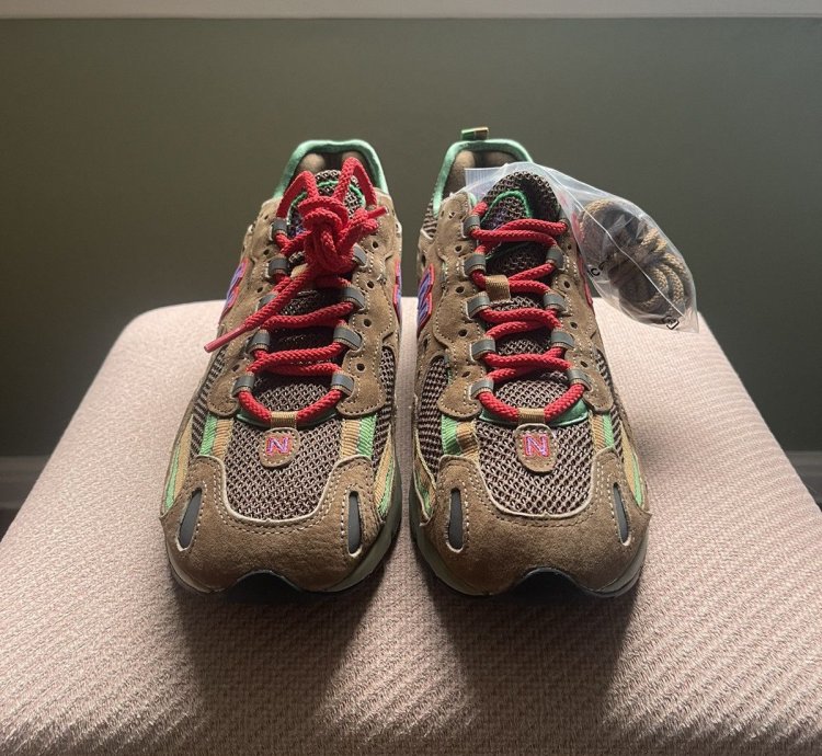 New Balance Stray Rats 827 Sewer Stompers