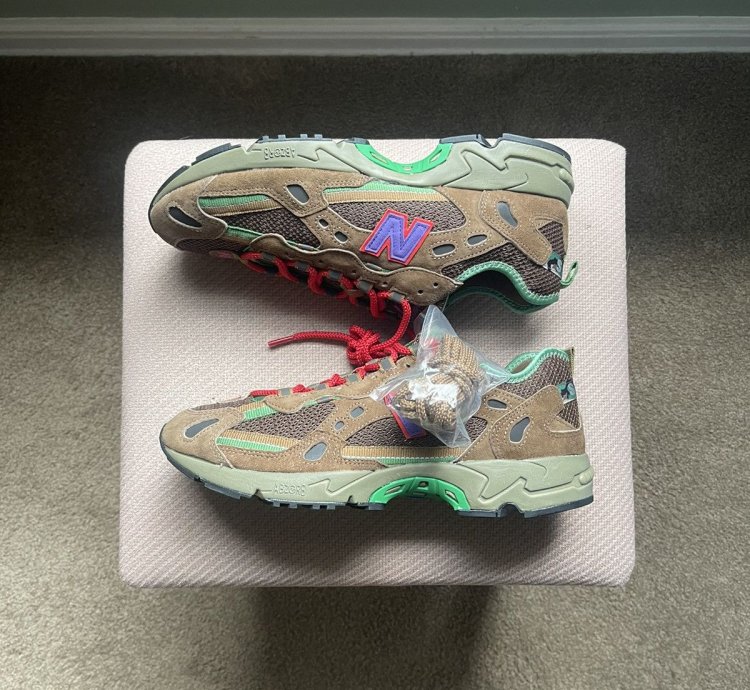 New Balance Stray Rats 827 Sewer Stompers