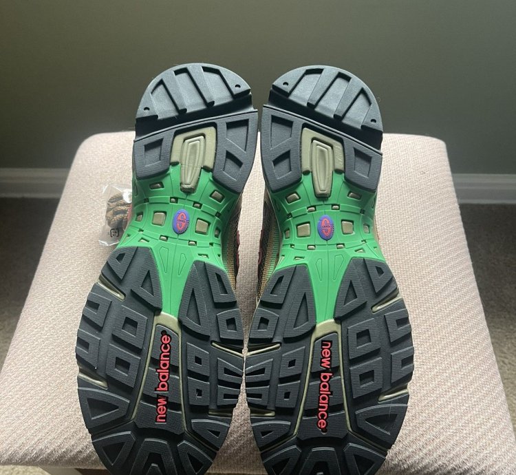 New Balance Stray Rats 827 Sewer Stompers
