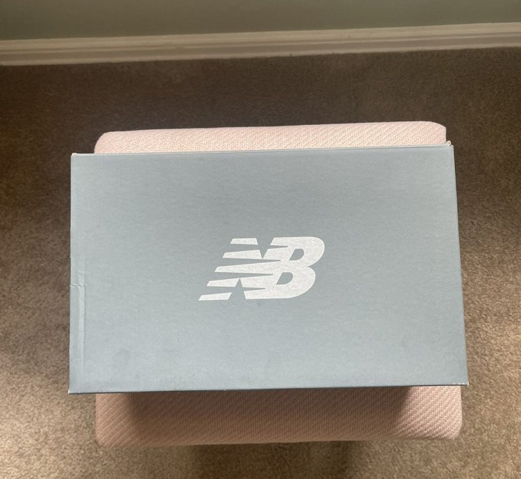 New Balance Stray Rats 827 Sewer Stompers