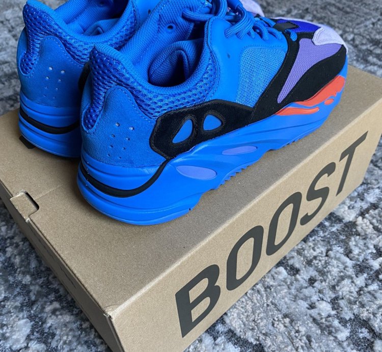 Adidas Yeezy Boost 700 Hi-res Blue