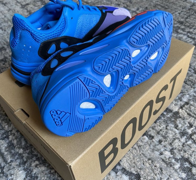 Adidas Yeezy Boost 700 Hi-res Blue