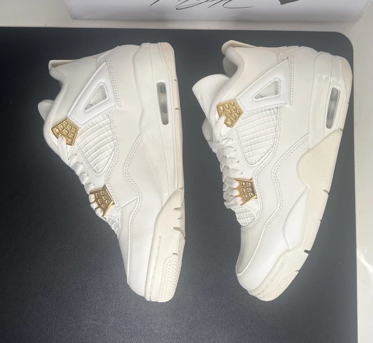 Air Jordan 4 Retro Metallic Gold