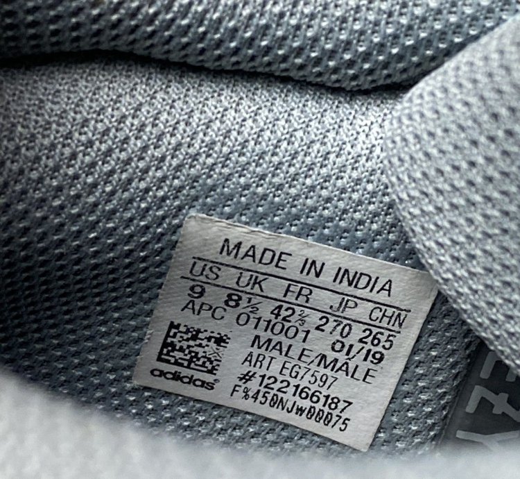 Adidas Yeezy Boost 700 Inertia