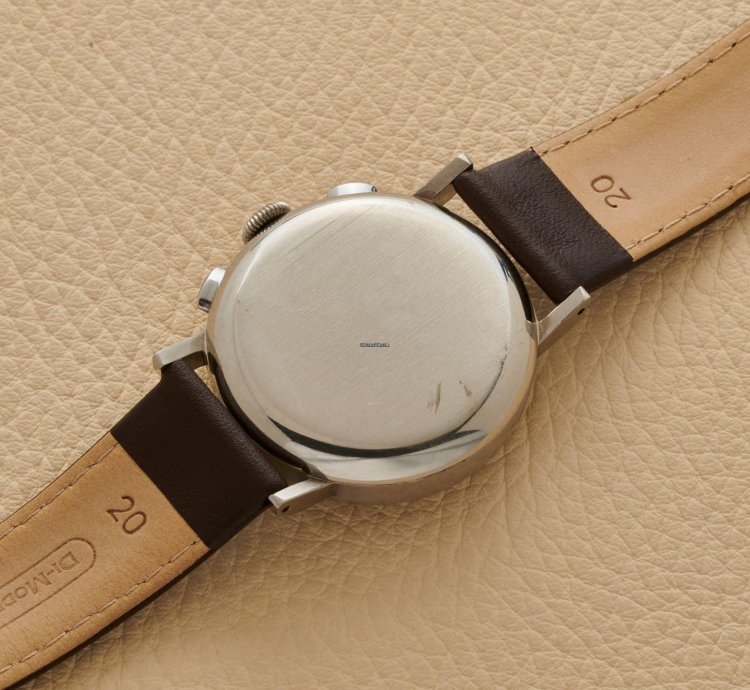 Omega Chronograph 2393 3