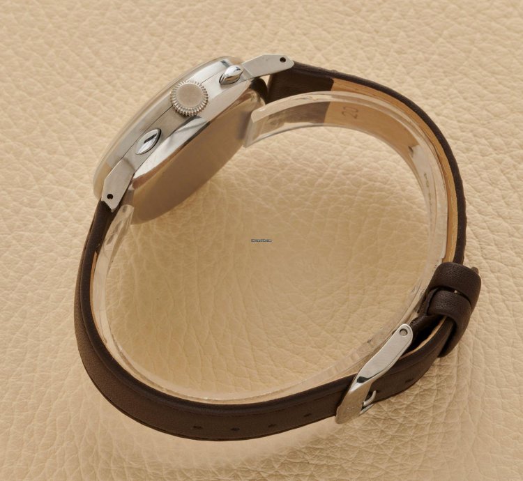 Omega Chronograph 2393 3