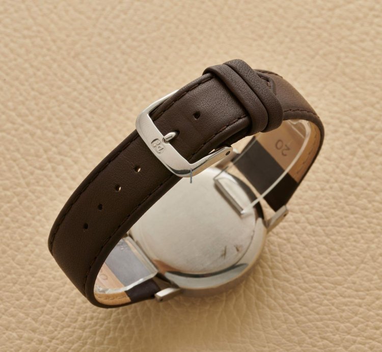Omega Chronograph 2393 3