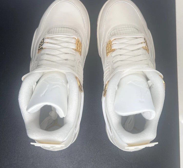 Air Jordan 4 Retro Metallic Gold