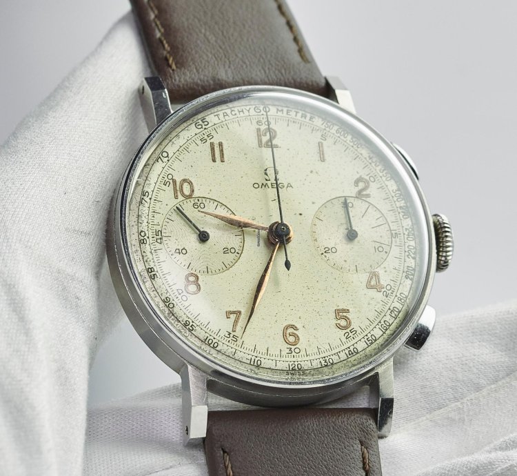 Omega Chronograph 2393 3