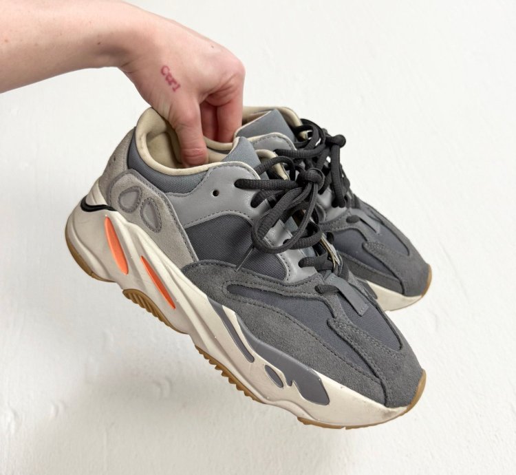 Adidas Yeezy Boost 700 Magnet Mens Size 6