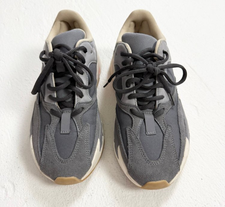 Adidas Yeezy Boost 700 Magnet Mens Size 6