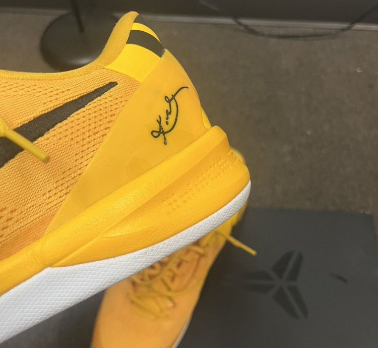Nike Kobe 8 Protro Tb University Gold