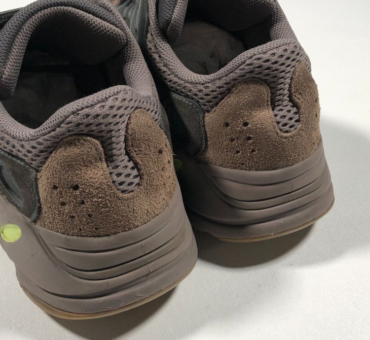 Adidas Yeezy Boost 700 Mauve Sneakers Shoes Size 10