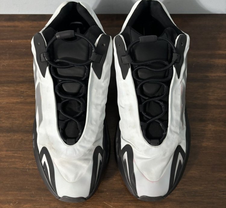 Adidas Yeezy Boost 700 Mnvn Blue Tint