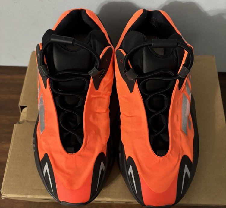 Adidas Yeezy Boost 700 Mnvn Orange