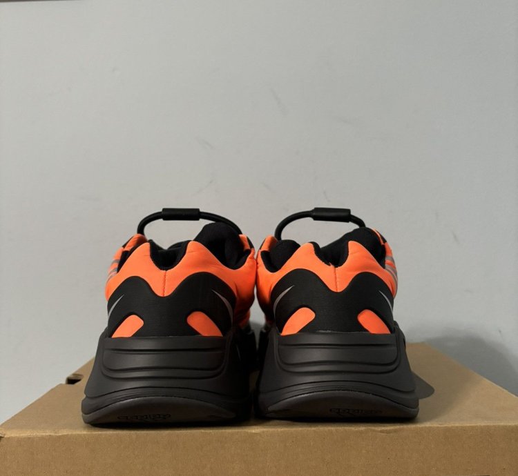 Adidas Yeezy Boost 700 Mnvn Orange