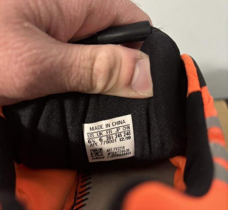 Adidas Yeezy Boost 700 Mnvn Orange