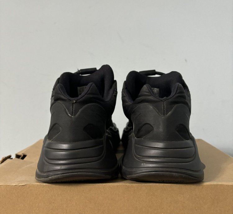 Adidas Yeezy Boost 700 Mnvn Triple Black