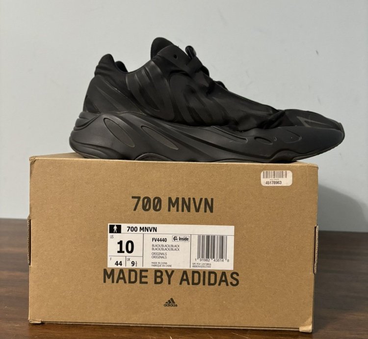 Adidas Yeezy Boost 700 Mnvn Triple Black