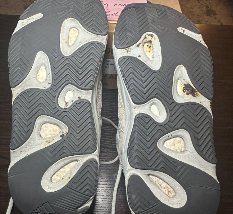 Adidas Yeezy Boost 700 Salt Size 10