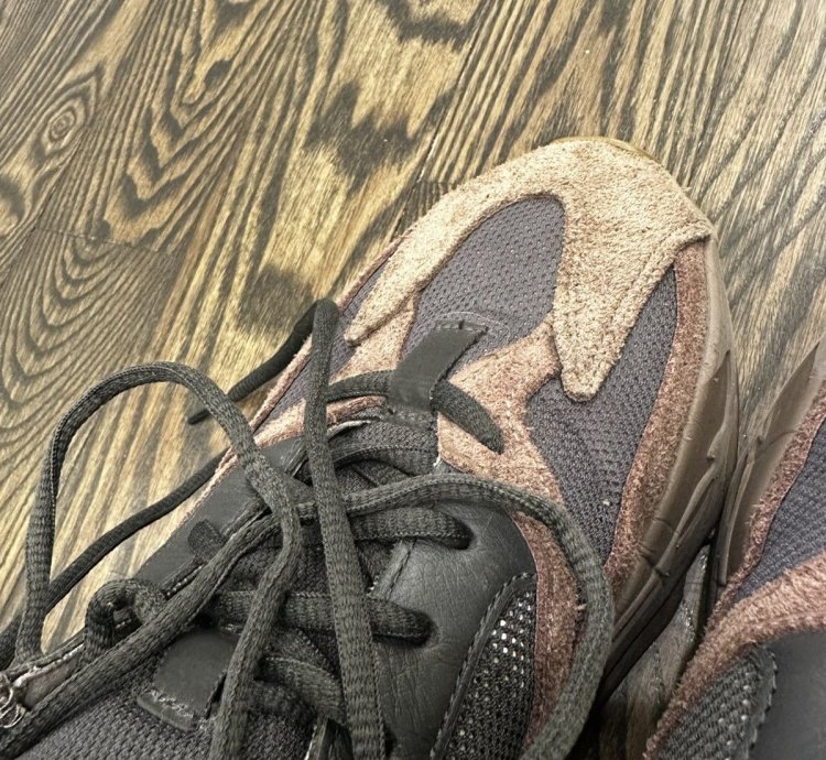 Adidas Yeezy Boost 700 Sneakers - Mauve