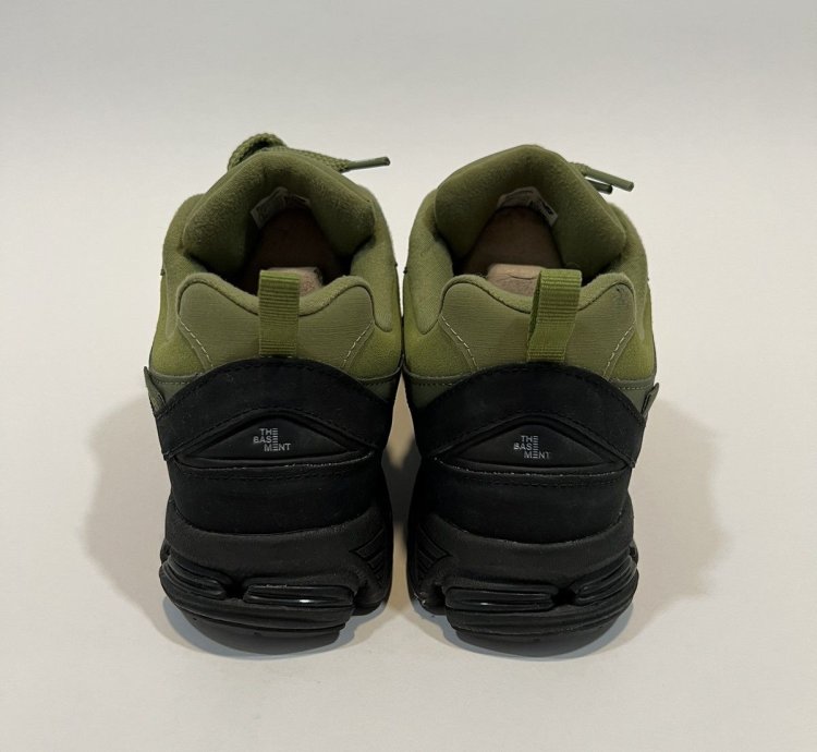 New Balance The Basement 2002r Moss Green S8 5