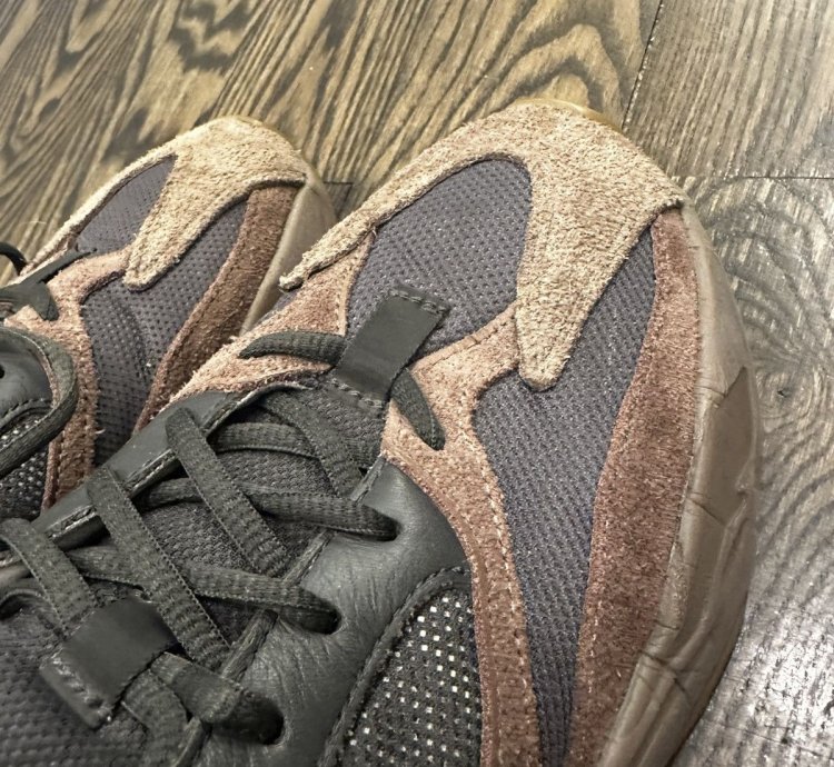 Adidas Yeezy Boost 700 Sneakers - Mauve