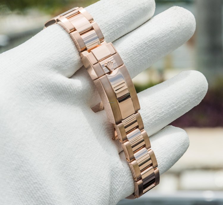 Rolex Gmt-master Ii Rootbeer Everose Gold