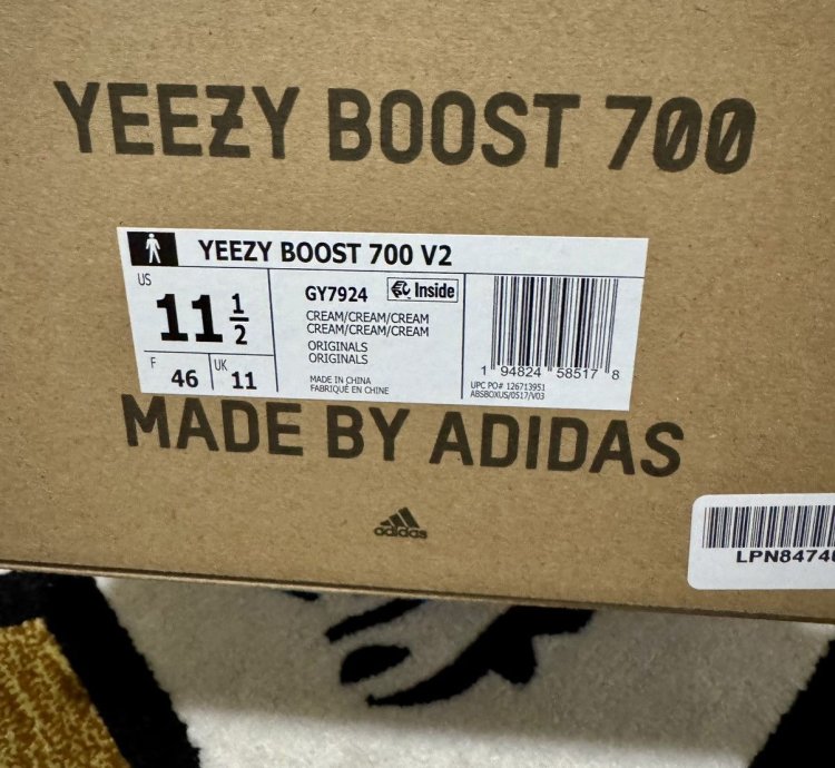 Adidas Yeezy Boost 700 V2 Cream