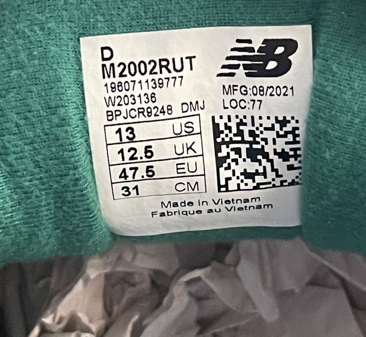 New Balance Up There 2002r - Backyard Legends