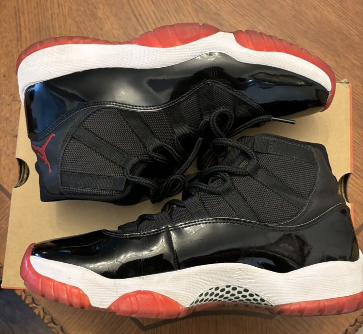 Size 10 - Jordan 11 Playoffs Bred 2019