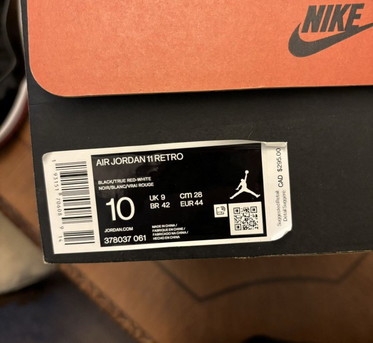 Size 10 - Jordan 11 Playoffs Bred 2019